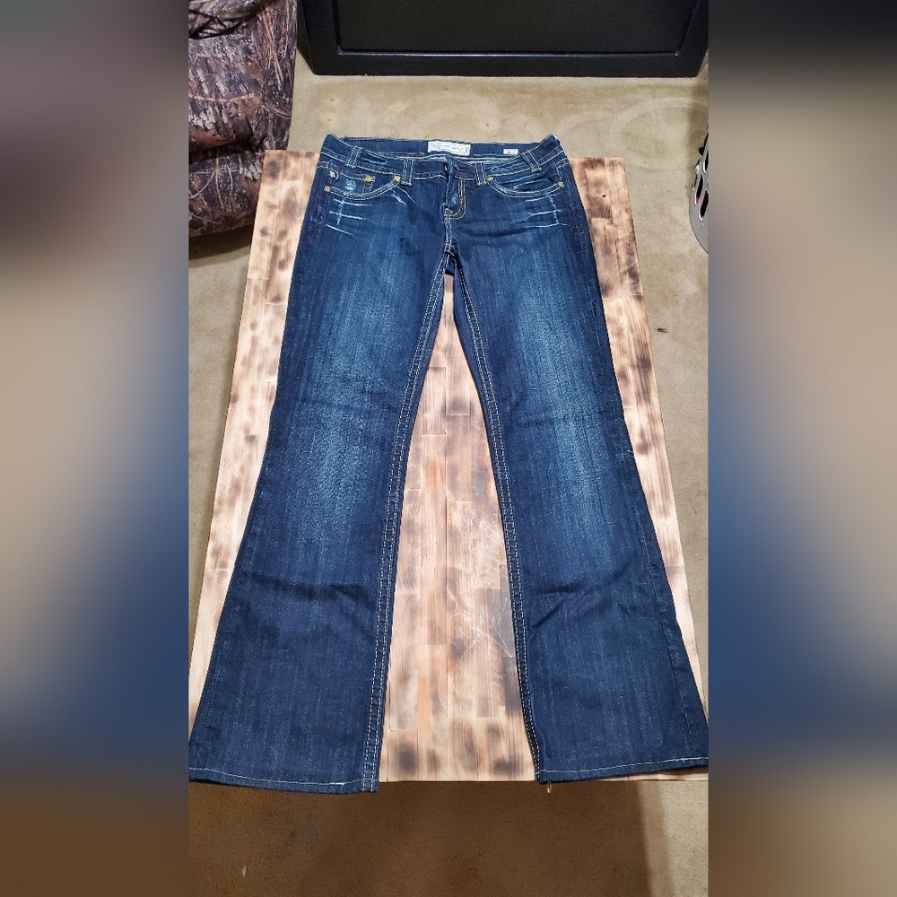 MEK Jean's